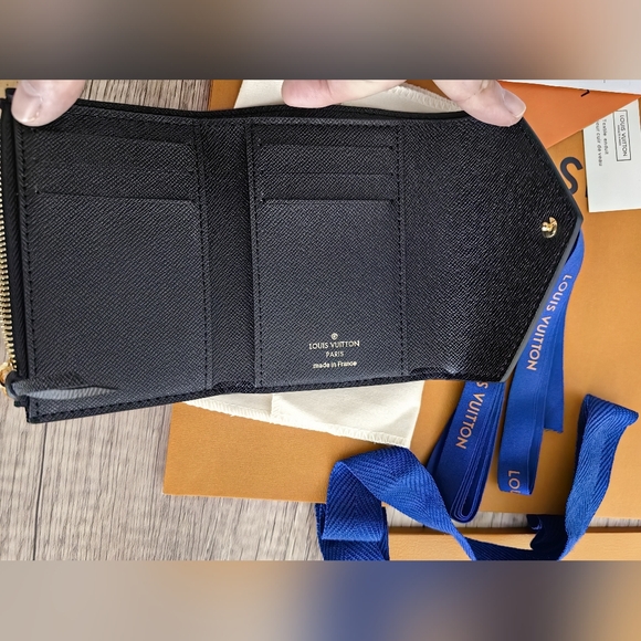 Louis Vuitton Monogram Victorine Wallet - Picture 9 of 12